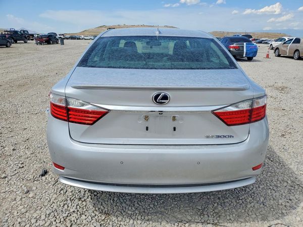 2015 LEXUS ES 300h
