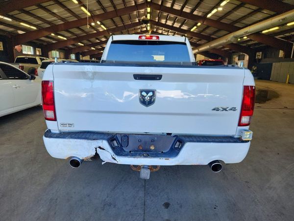 2014 RAM 1500 ST