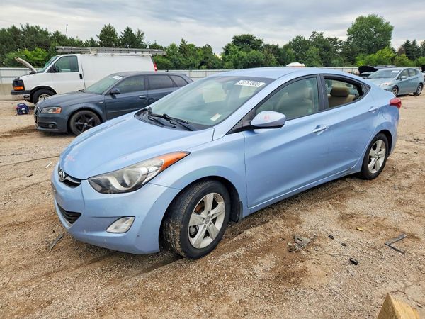 2013 HYUNDAI ELANTRA