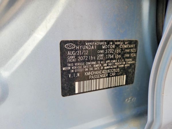 2013 HYUNDAI ELANTRA