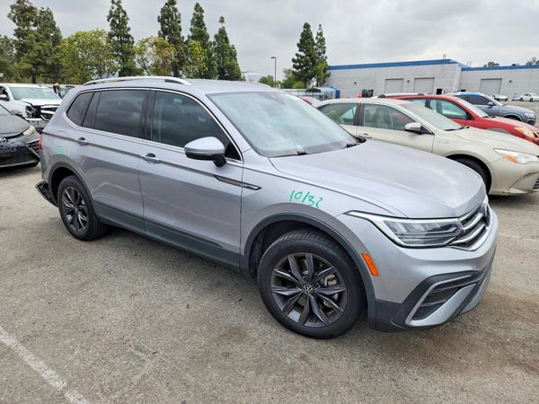 2022 VOLKSWAGEN TIGUAN SE