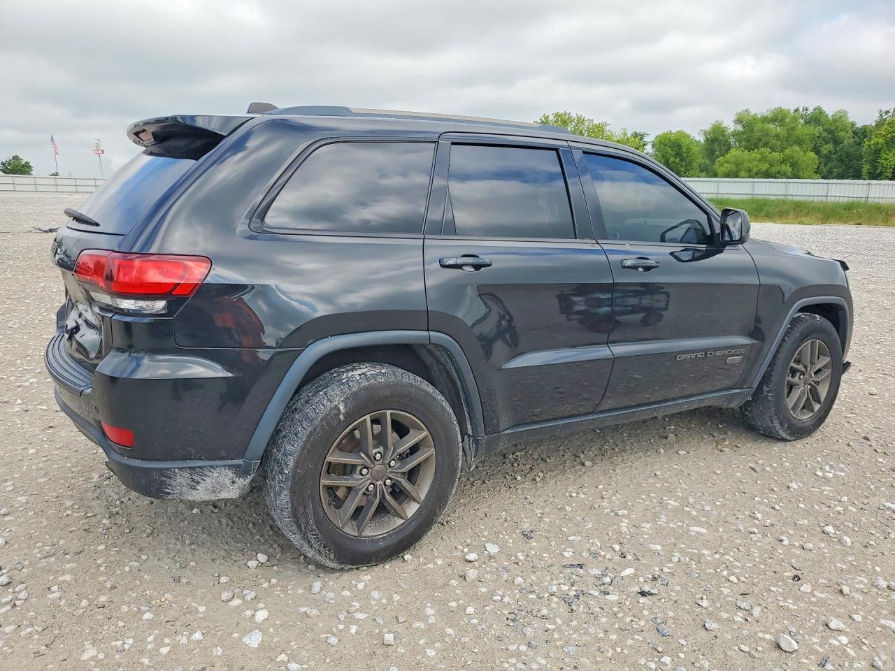 2016 JEEP GRAND CHEROKEE LAREDO 4X2