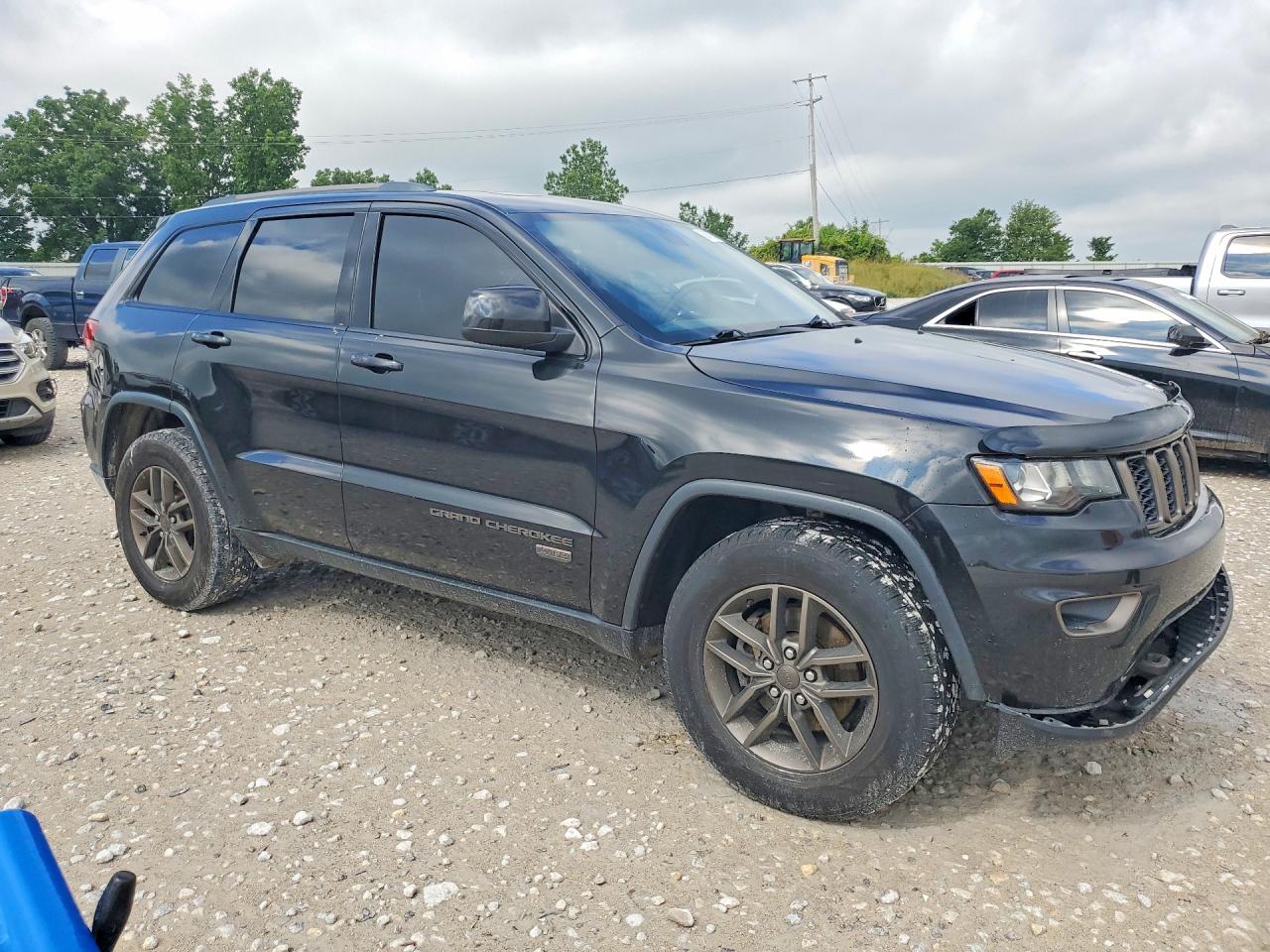 2016 JEEP GRAND CHEROKEE LAREDO 4X2