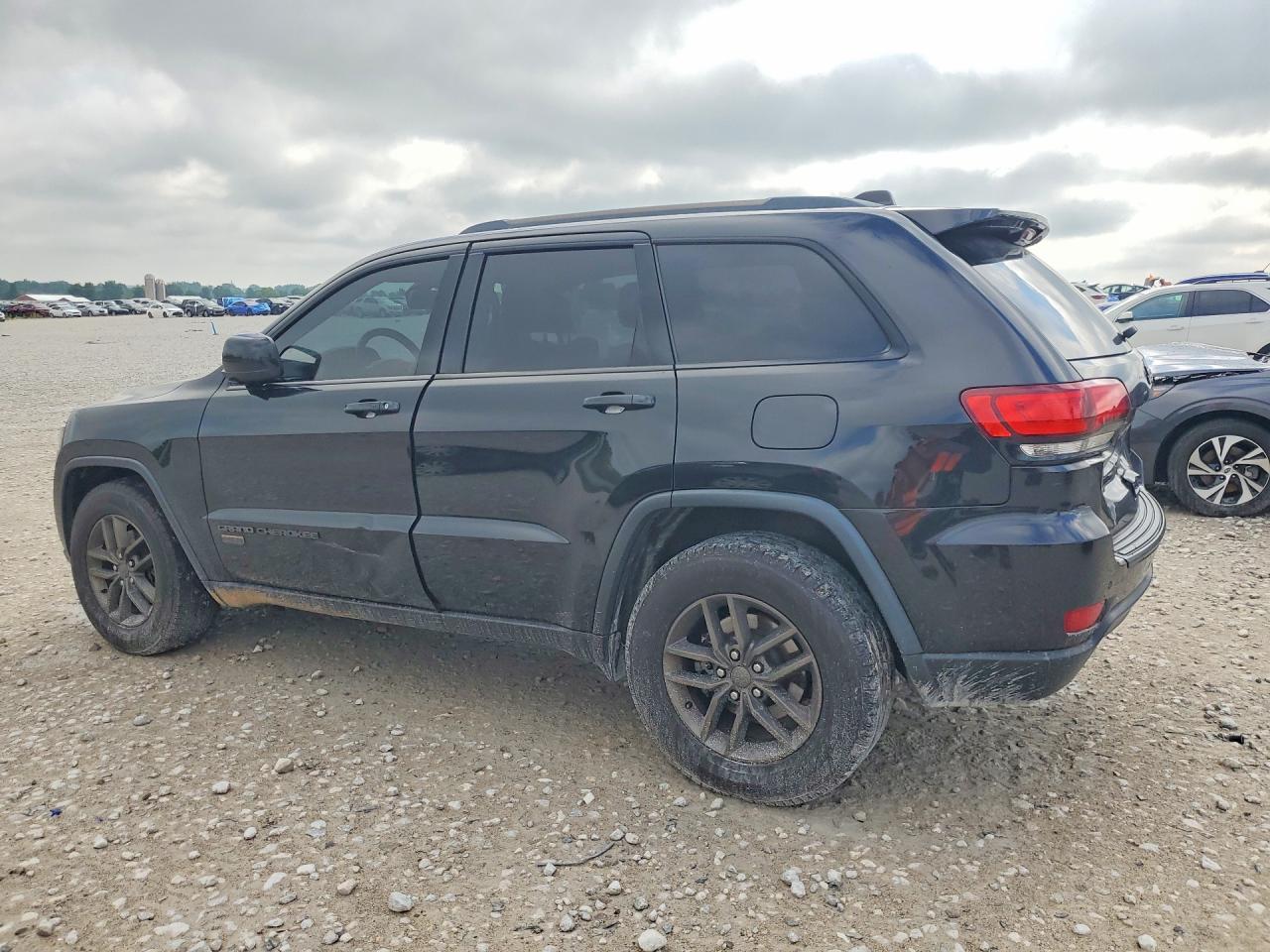 2016 JEEP GRAND CHEROKEE LAREDO 4X2