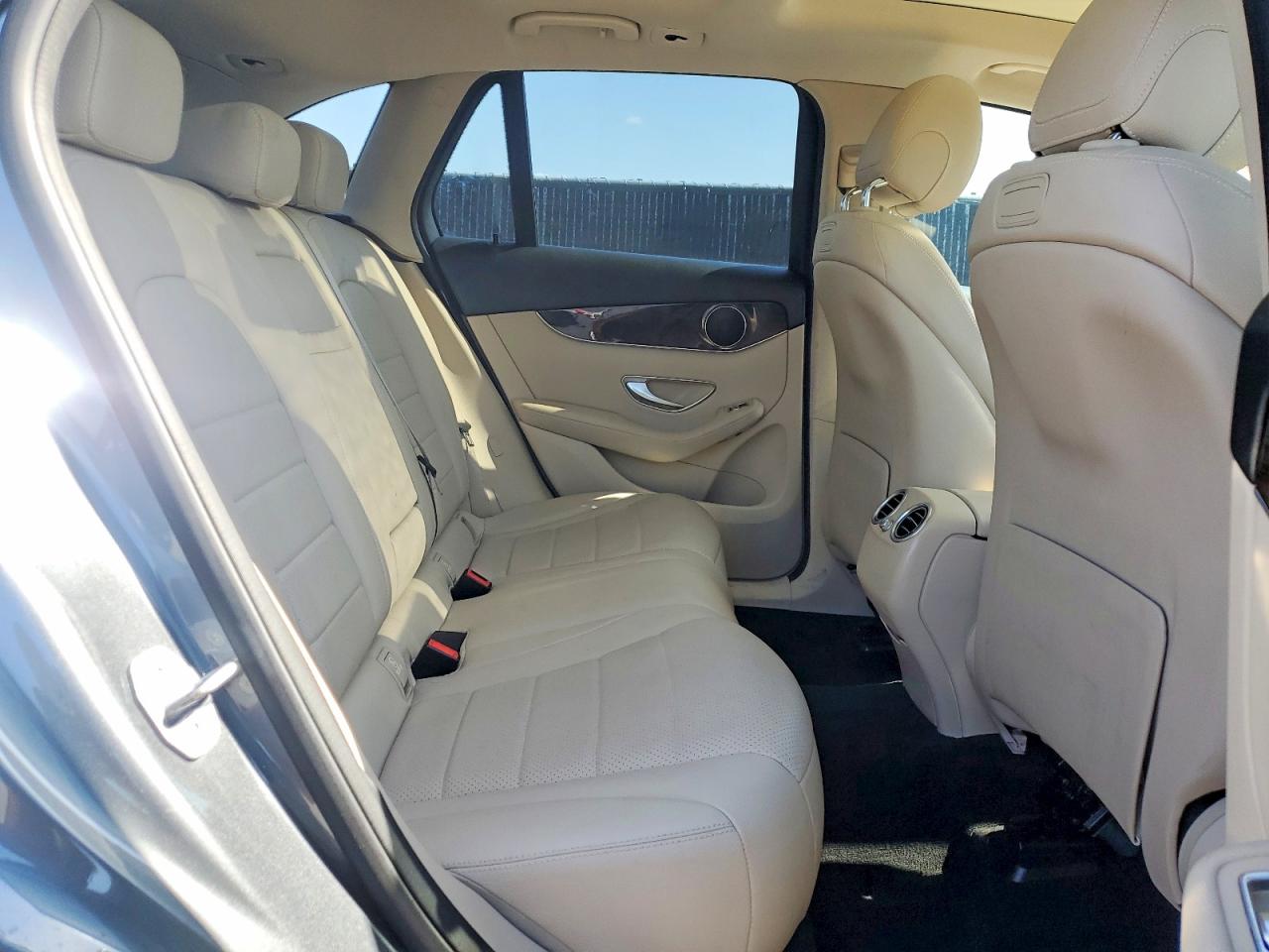 2019 MERCEDES-BENZ GLC GLC300