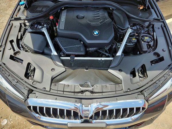 2022 BMW 530 xDrive
