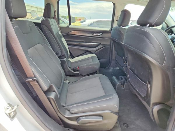 2023 JEEP GRAND CHEROKEE L LAREDO 4X4