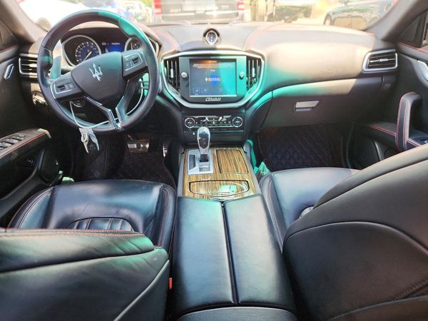 2016 MASERATI GHIBLI