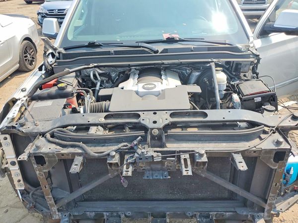 2015 CADILLAC ESCALADE Luxury