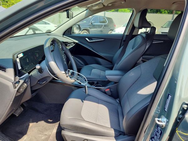 2025 KIA NIRO EX, EX Touring