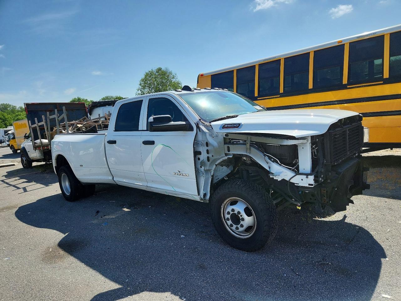 2022 RAM 3500 TRADESMAN CREW CAB 4X4