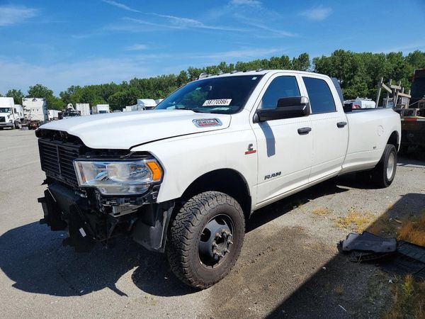 2022 RAM 3500 TRADESMAN CREW CAB 4X4