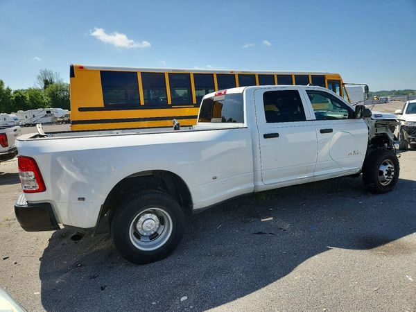 2022 RAM 3500 TRADESMAN CREW CAB 4X4