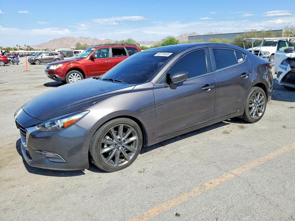 2018 MAZDA 3