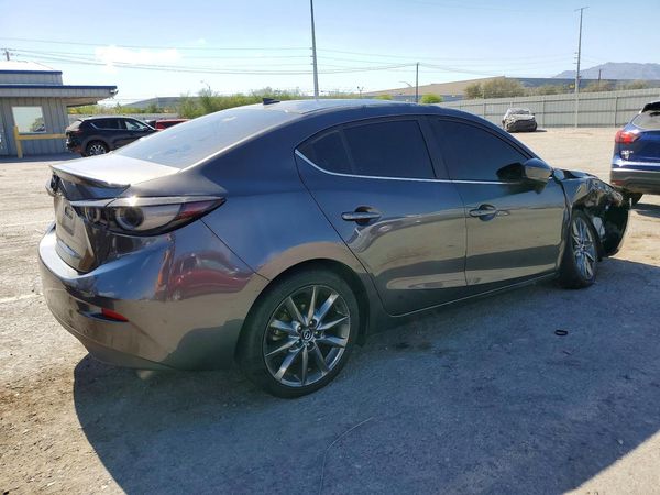 2018 MAZDA 3