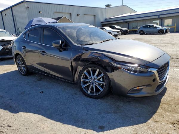 2018 MAZDA 3