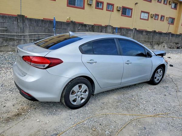 2018 KIA FORTE LX Base
