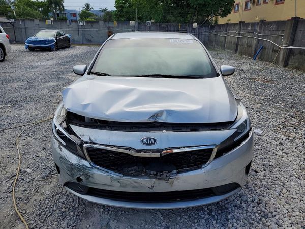 2018 KIA FORTE LX Base