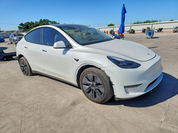 2024 TESLA MODEL Y