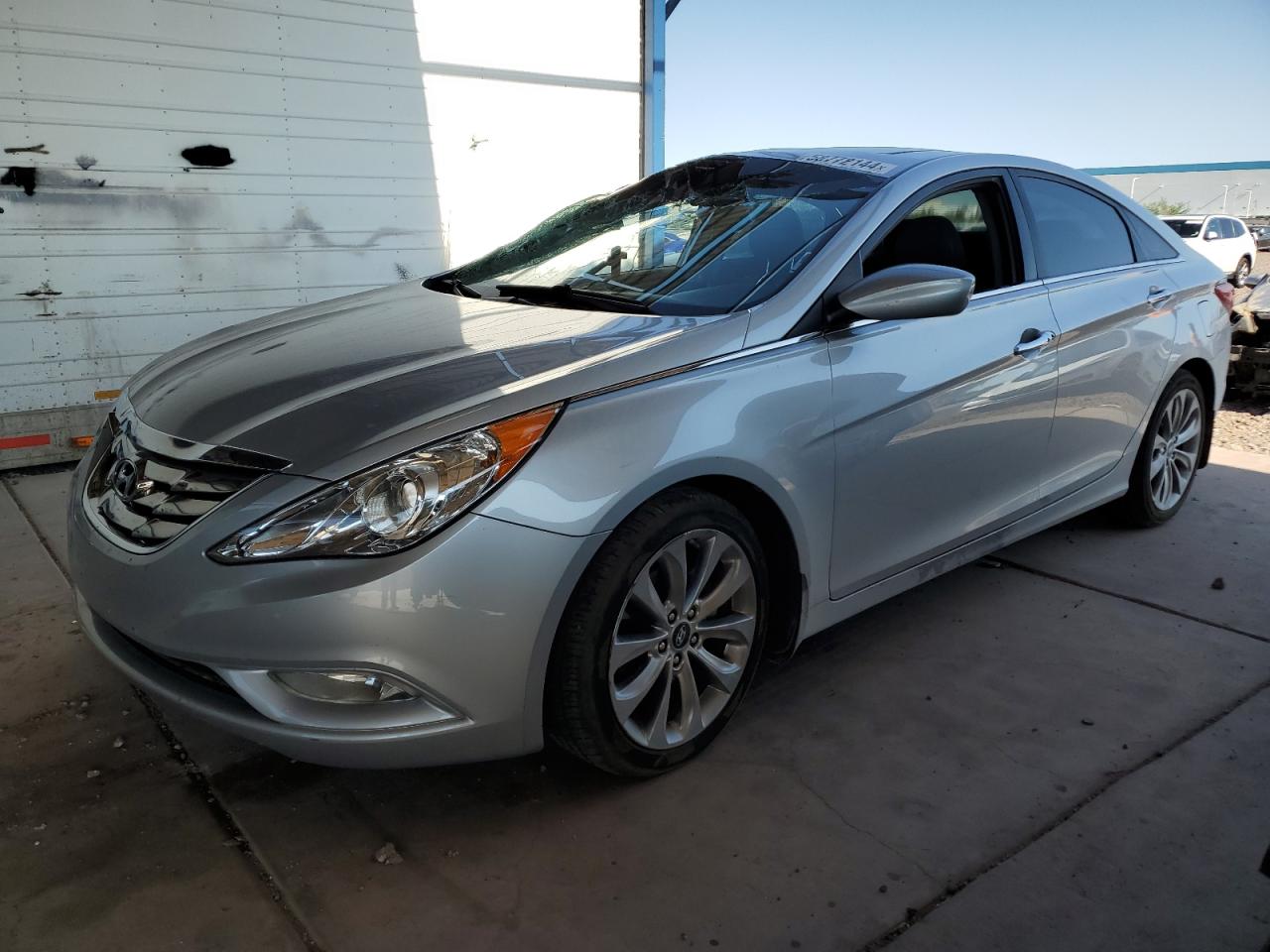 2013 HYUNDAI SONATA — Front 3/4