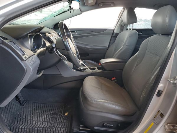 2013 HYUNDAI SONATA — DENT