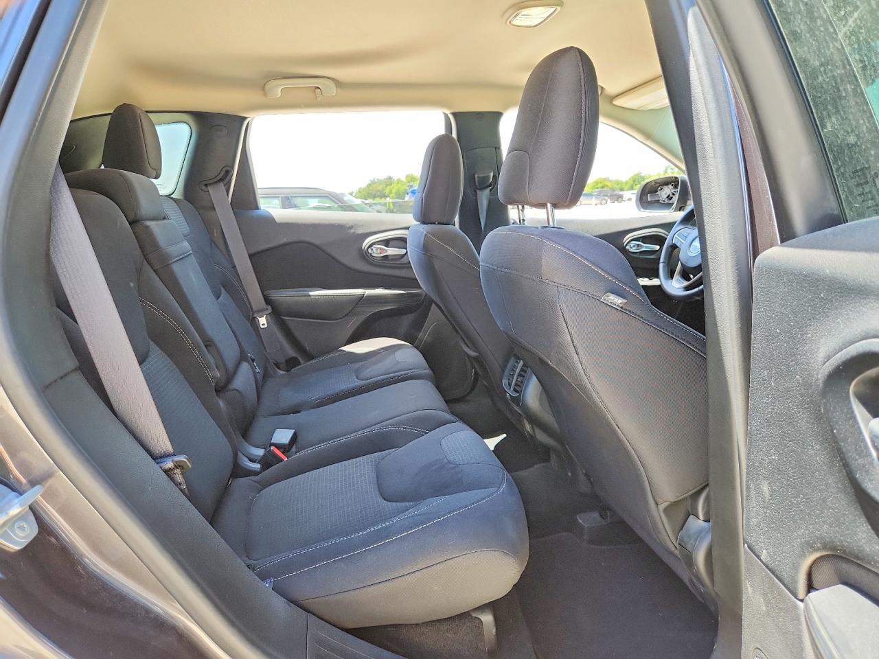 2016 JEEP CHEROKEE LATITUDE FWD