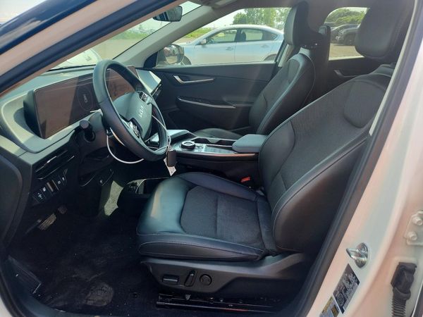 2024 KIA EV6 Light, Wind