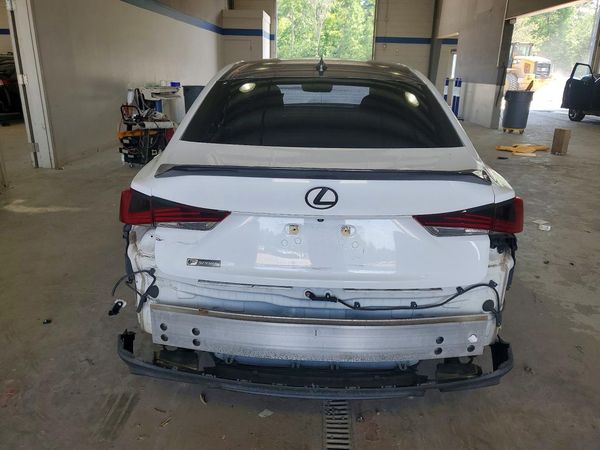 2017 LEXUS IS 200t
