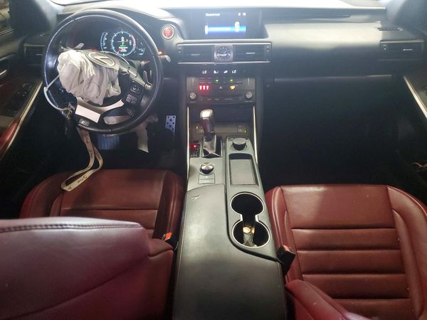 2017 LEXUS IS 200t