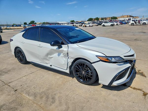2023 TOYOTA CAMRY XSE