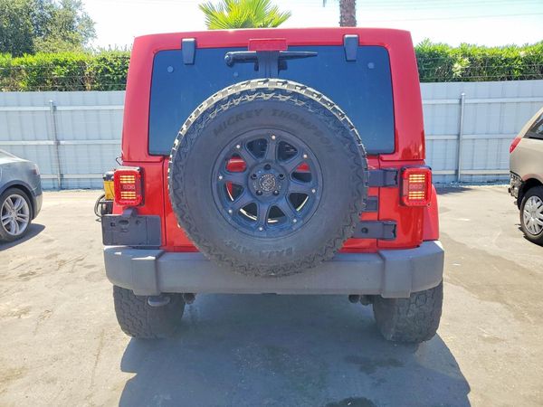 2015 JEEP WRANGLER UNLIMITED SAHARA 4X4