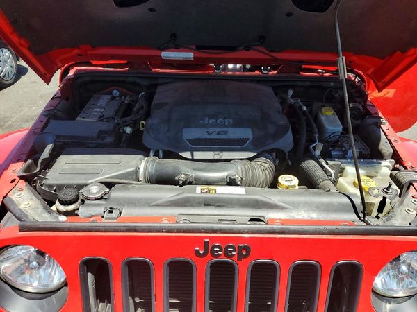 2015 JEEP WRANGLER UNLIMITED SAHARA 4X4