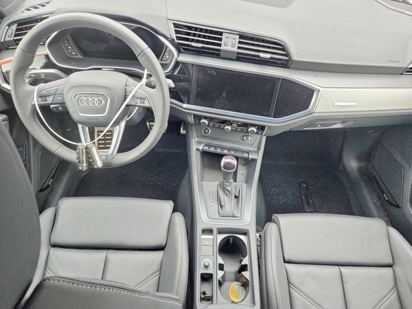 2025 AUDI Q3 quattro Technik