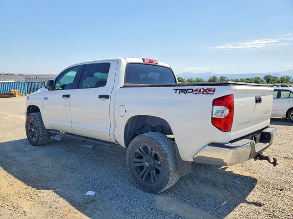 2018 TOYOTA TUNDRA SR5
