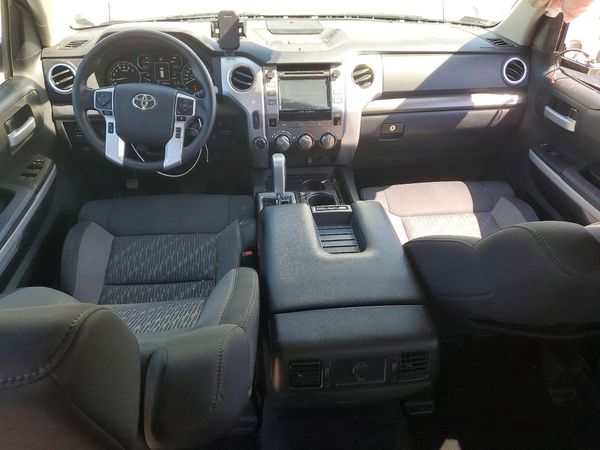 2018 TOYOTA TUNDRA SR5