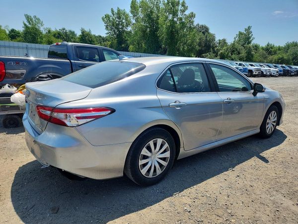 2020 TOYOTA CAMRY