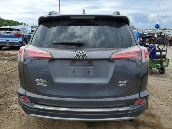 2018 TOYOTA RAV4 Adventure/XLE