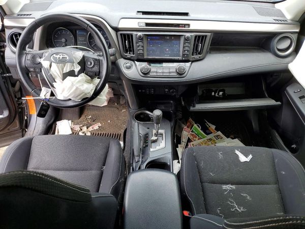 2018 TOYOTA RAV4 Adventure/XLE