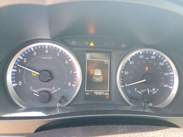 2019 TOYOTA HIGHLANDER LE