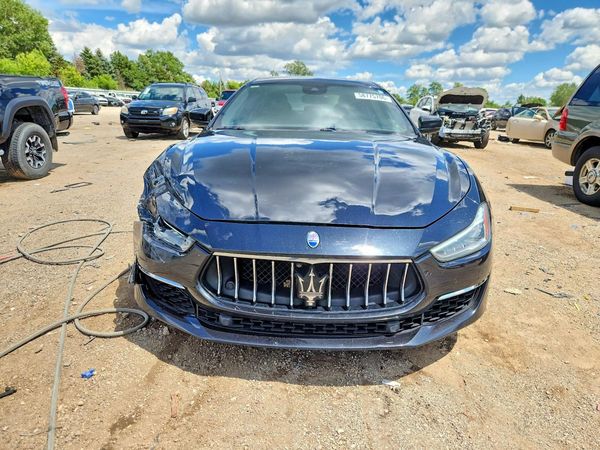 2018 MASERATI GHIBLI Luxury