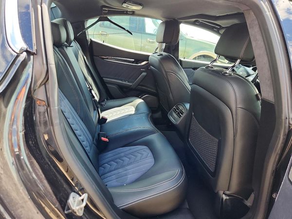 2018 MASERATI GHIBLI Luxury