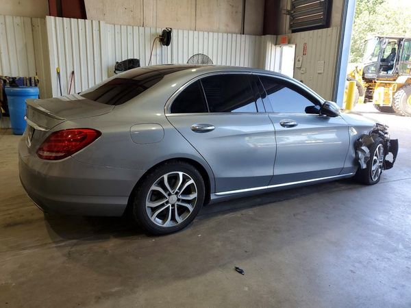 2016 MERCEDES-BENZ C C300