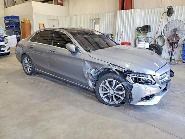 2016 MERCEDES-BENZ C C300