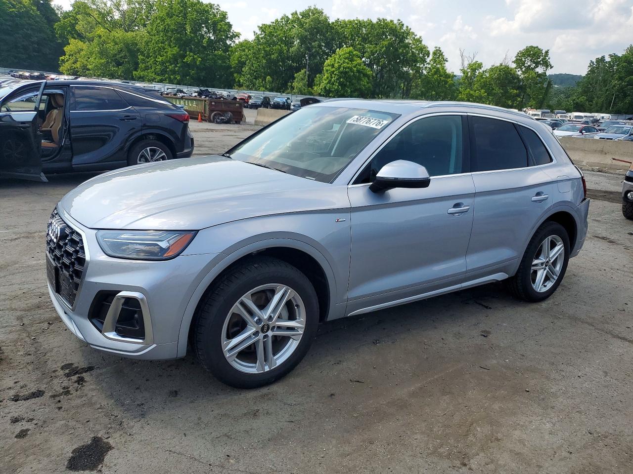 2023 AUDI Q5 E S Line quattro Premium