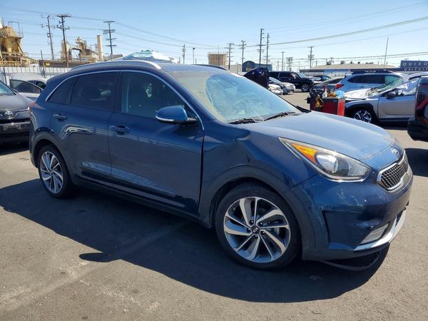 2017 KIA NIRO