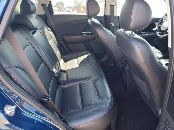 2017 KIA NIRO