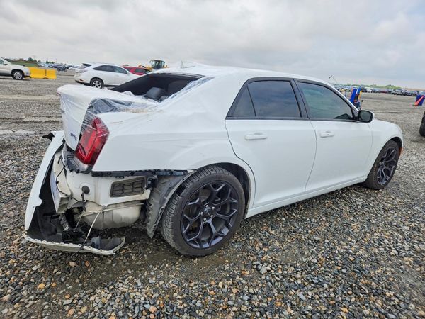 2020 CHRYSLER 300