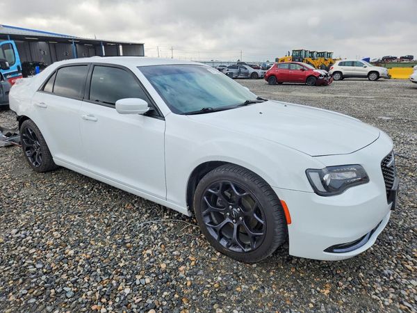 2020 CHRYSLER 300