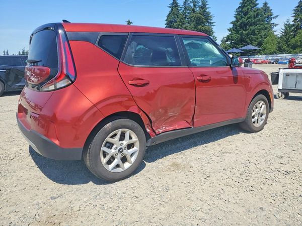 2024 KIA SOUL LX, S