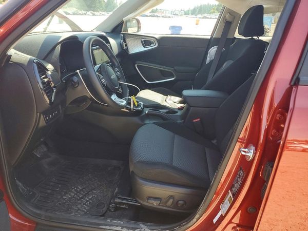 2024 KIA SOUL LX, S